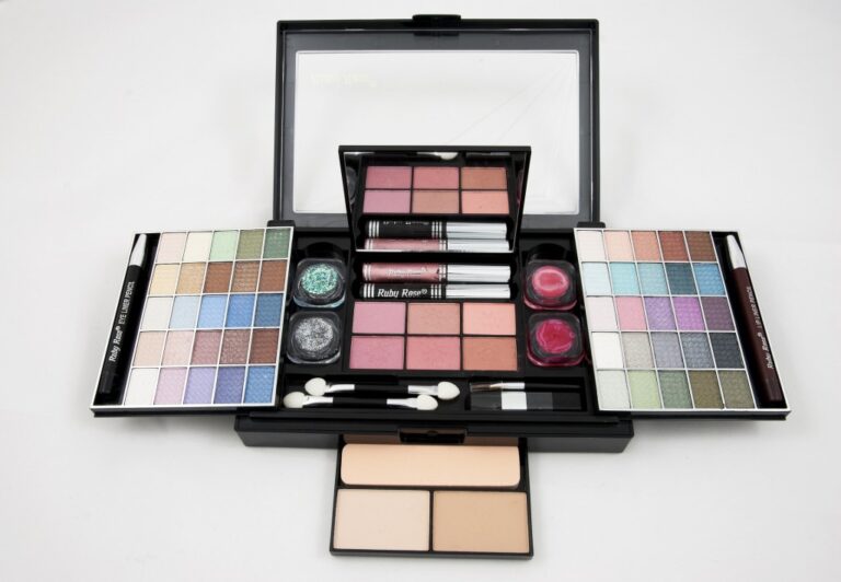 best-makeup-kits-in-india-with-updated-price-get-a-flawless-look