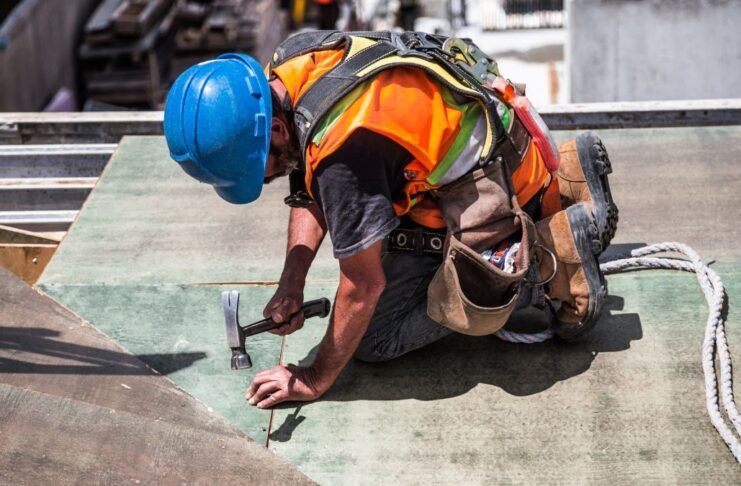 What St George Homeowners Should Know Before Hiring a Roofing Company